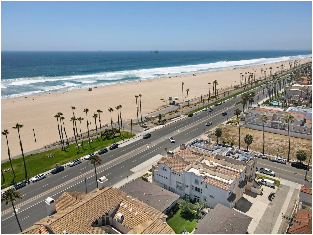 Condo for rent at 1000 Pacific Coast Highway 7, Huntington Beach, CA 92648