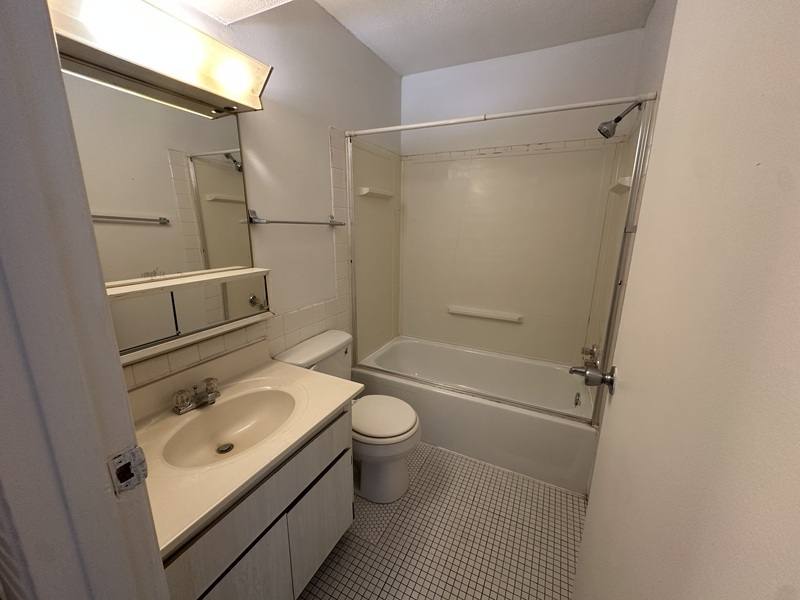 Apartment for rent at 1460 Meadowview Dr #5, Marion, IA 52302
