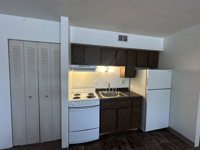 Apartment for rent at 1460 Meadowview Dr #5, Marion, IA 52302
