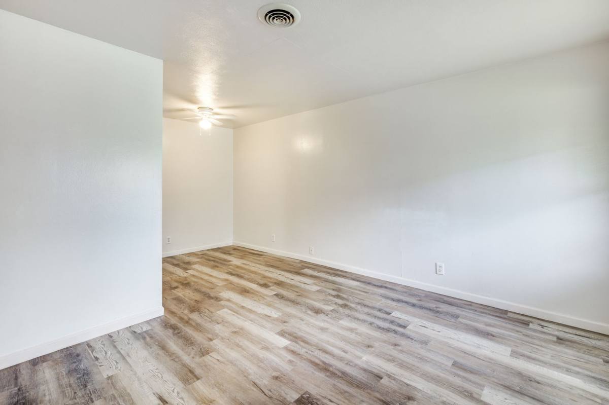 House for rent at 808 E 5th St, Irving, TX 75060