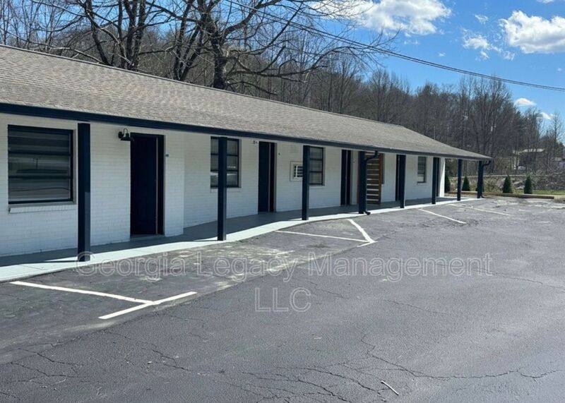 Apartment for rent at 3108 Georgia Rd, Franklin, NC 28734