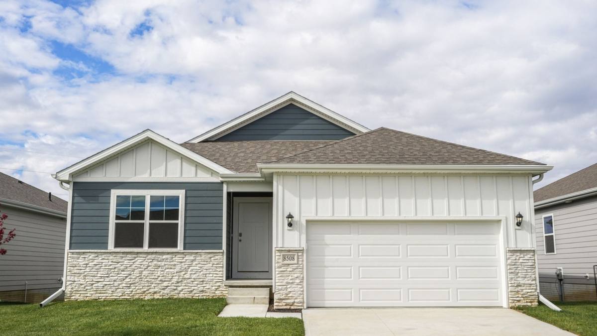 House for rent at 16510 Clay St, Bennington, NE 68007