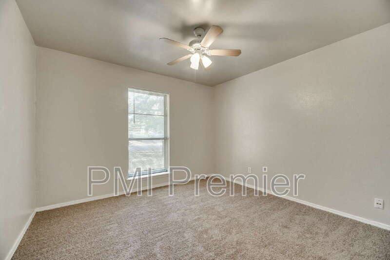 House for rent at 8113 Starnes Rd, North Richland Hills, TX 76182