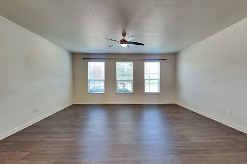 Apartment for rent at 821 Jamie Dr, Grand Prairie, TX 75052
