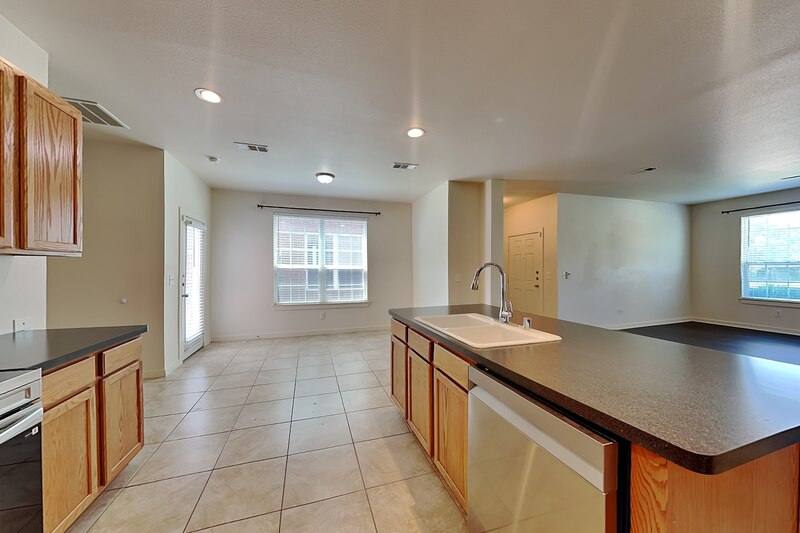 Apartment for rent at 821 Jamie Dr, Grand Prairie, TX 75052