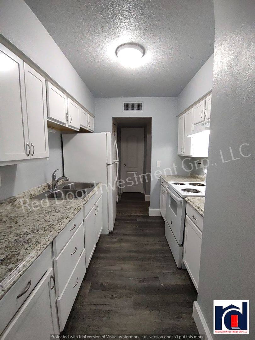 Condo for rent at 706 W Dixie Ave, Leesburg, FL 34748