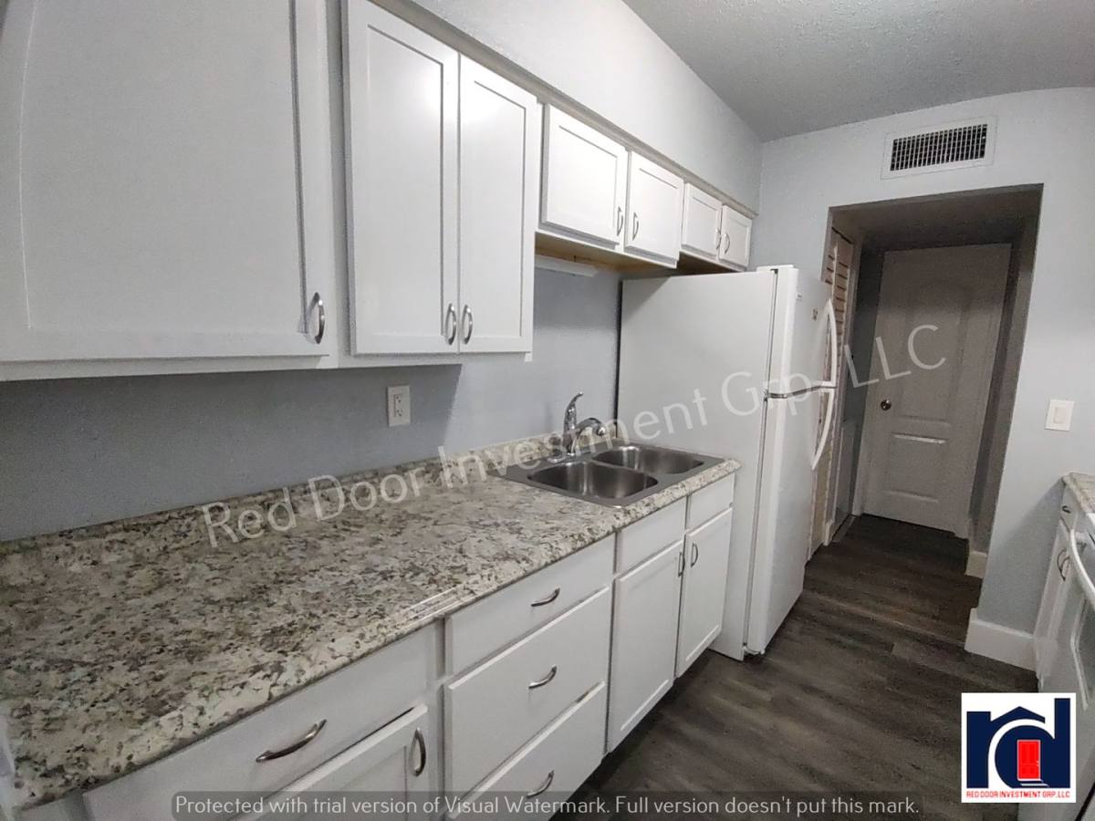 Condo for rent at 706 W Dixie Ave, Leesburg, FL 34748
