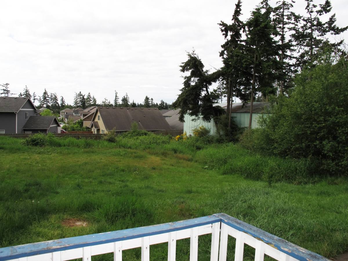 Apartment for rent at 1001 NW Crosby Ave, Oak Harbor, WA 98277
