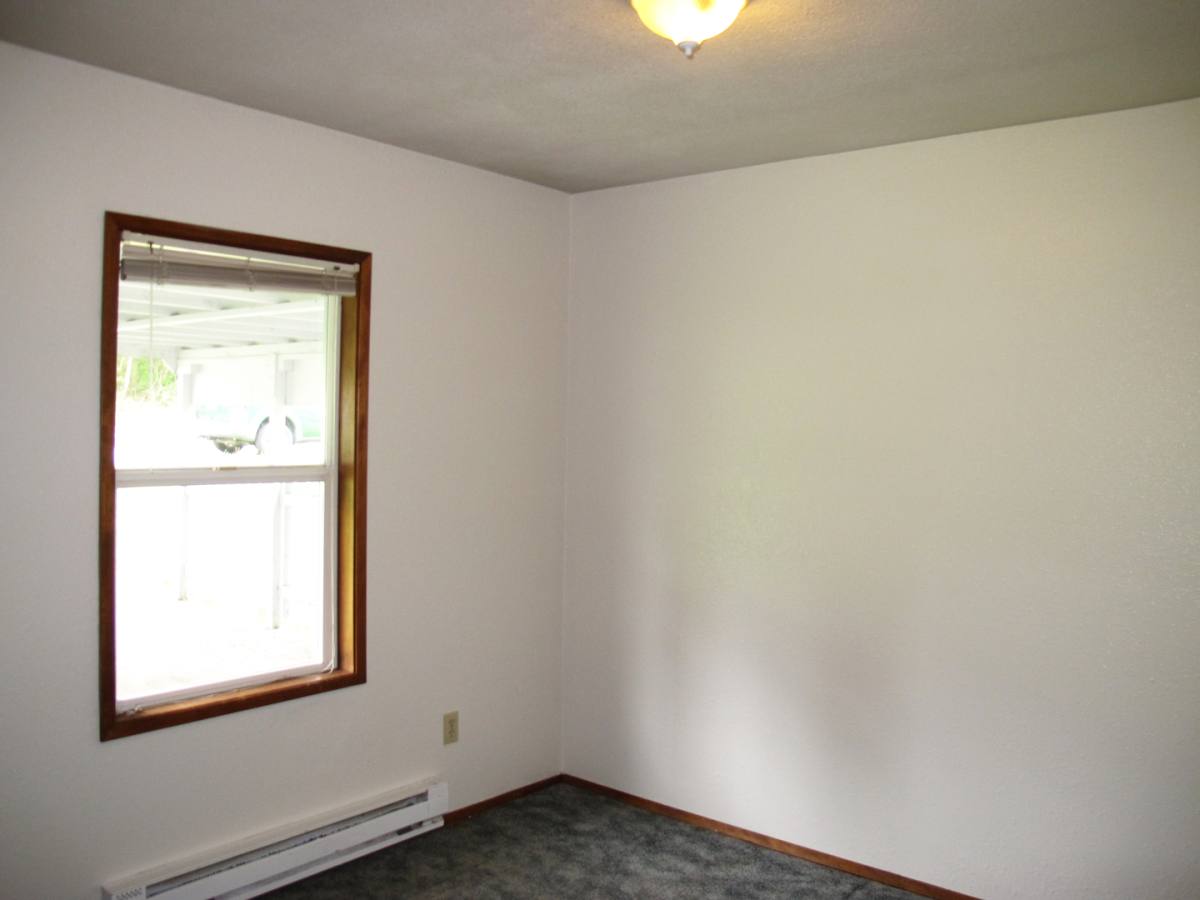Apartment for rent at 1001 NW Crosby Ave, Oak Harbor, WA 98277