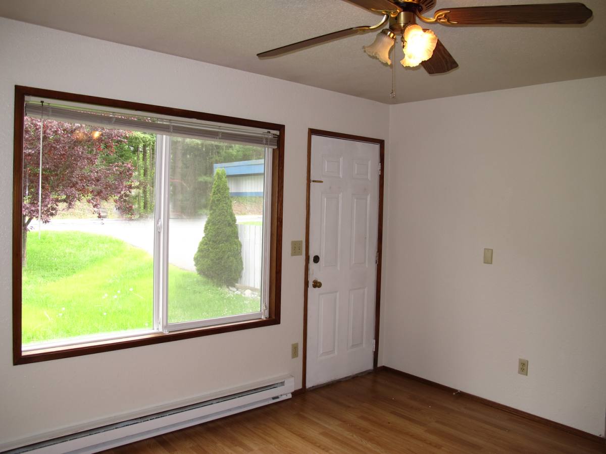 Apartment for rent at 1001 NW Crosby Ave, Oak Harbor, WA 98277