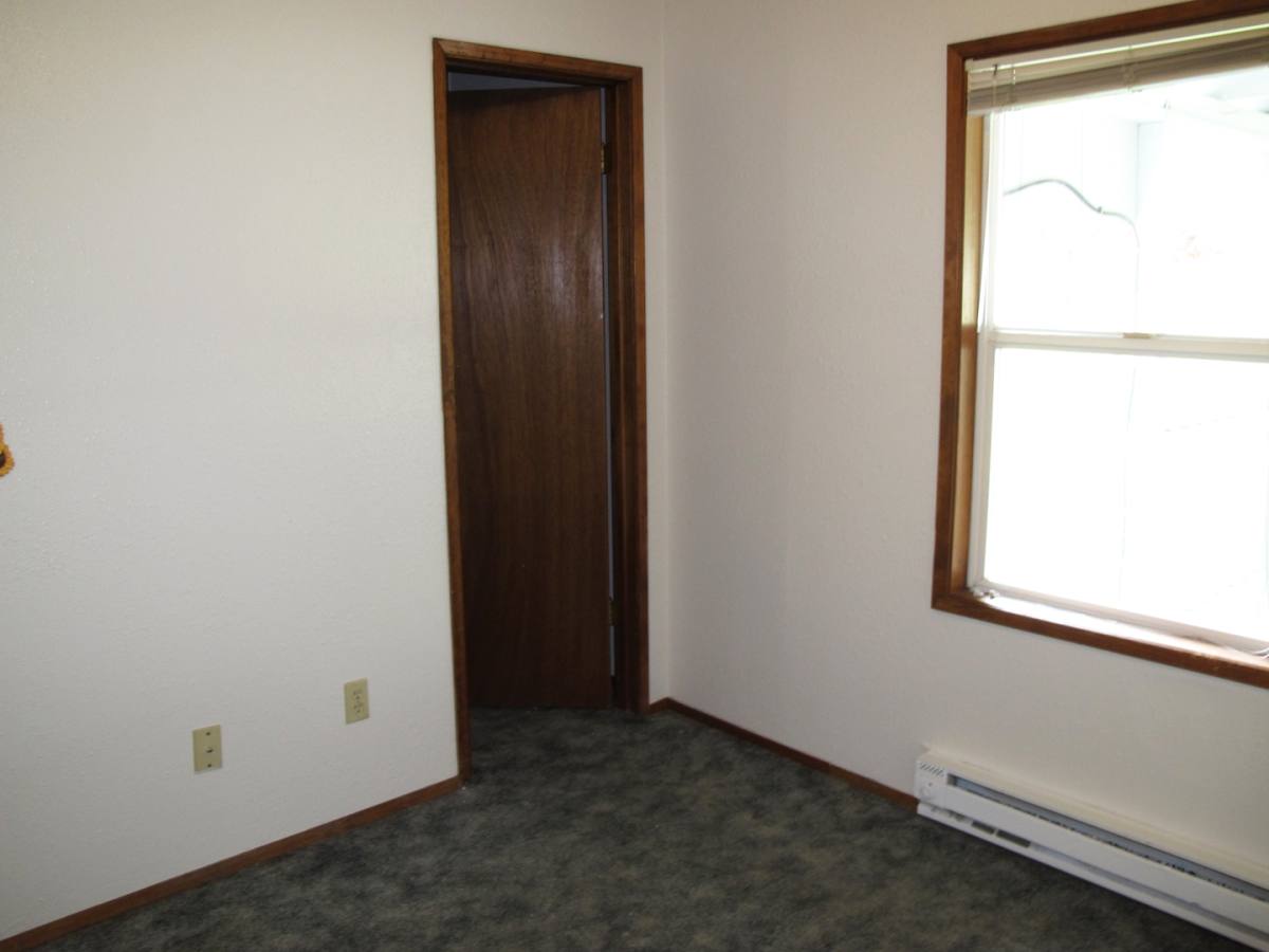 Apartment for rent at 1001 NW Crosby Ave, Oak Harbor, WA 98277