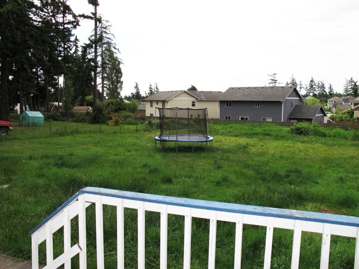 Apartment for rent at 1001 NW Crosby Ave, Oak Harbor, WA 98277