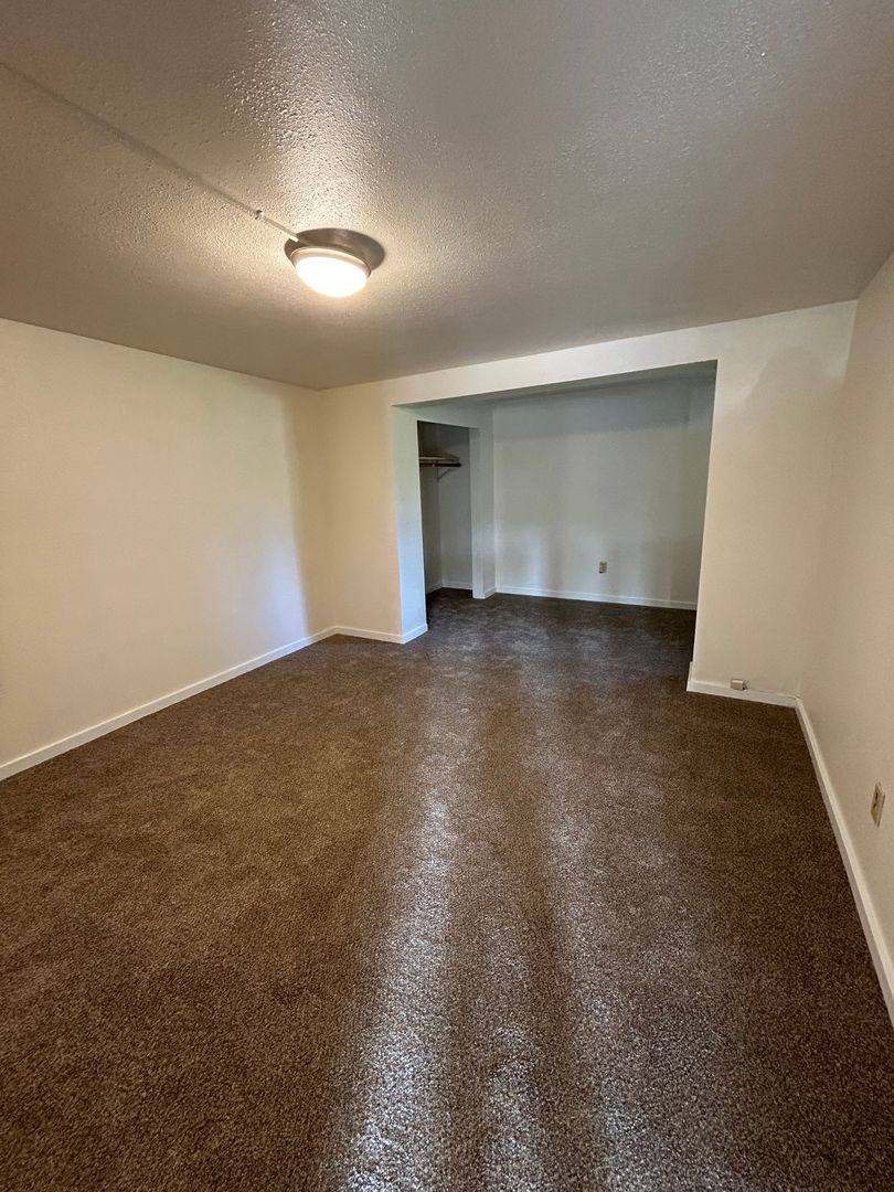Apartment for rent at 3125 N Oak Harbor Rd, Oak Harbor, WA 98277