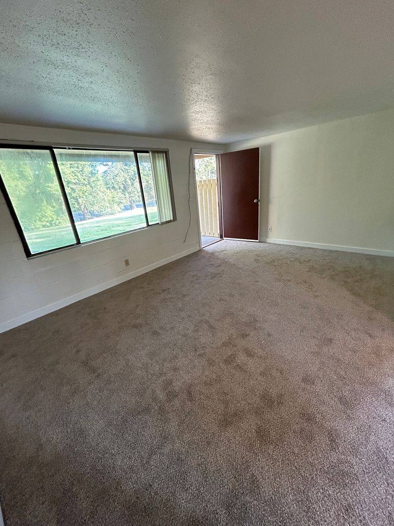 Apartment for rent at 3125 N Oak Harbor Rd, Oak Harbor, WA 98277