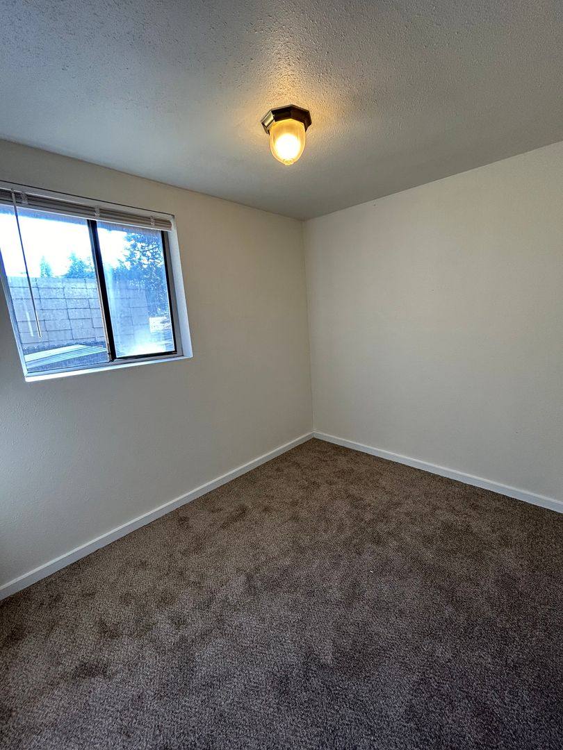 Apartment for rent at 3125 N Oak Harbor Rd, Oak Harbor, WA 98277