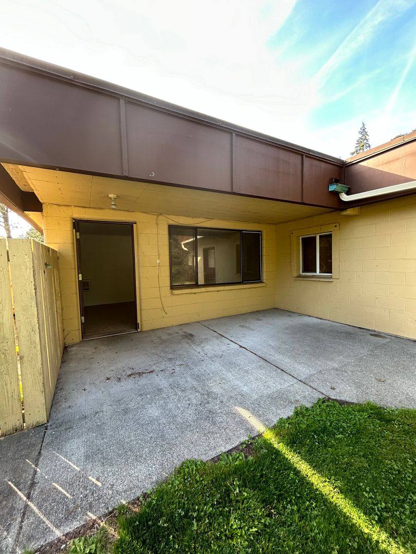 Apartment for rent at 3125 N Oak Harbor Rd, Oak Harbor, WA 98277