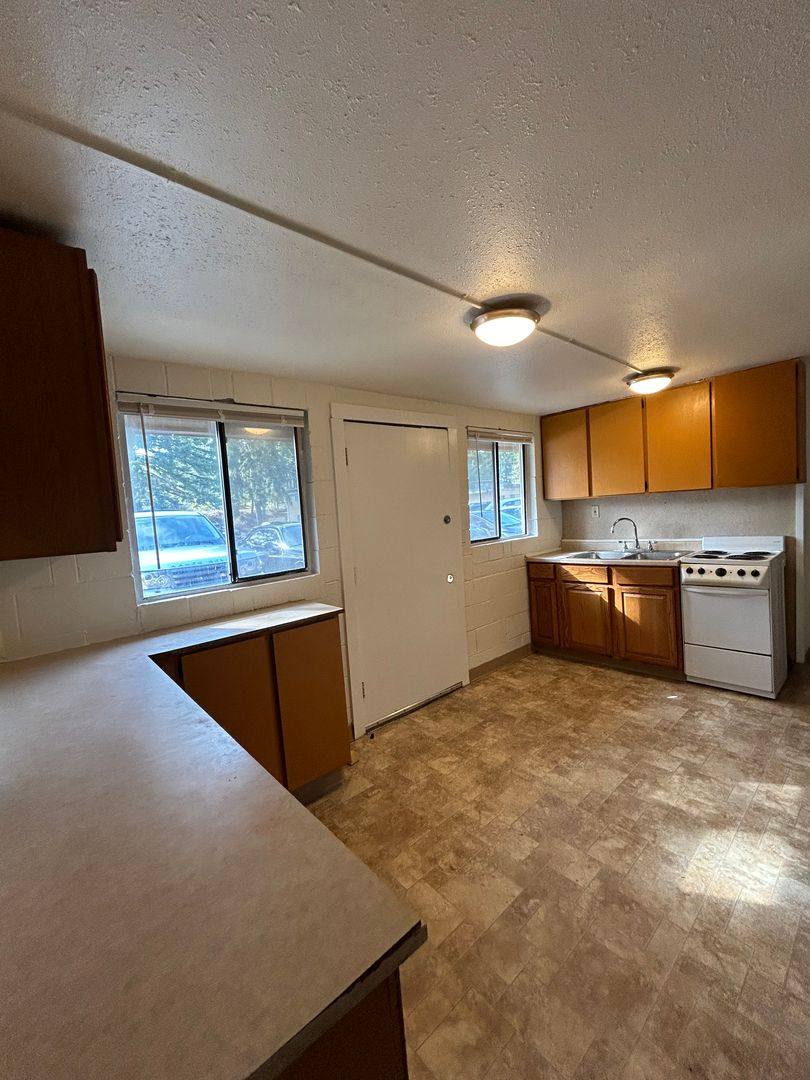 Apartment for rent at 3125 N Oak Harbor Rd, Oak Harbor, WA 98277