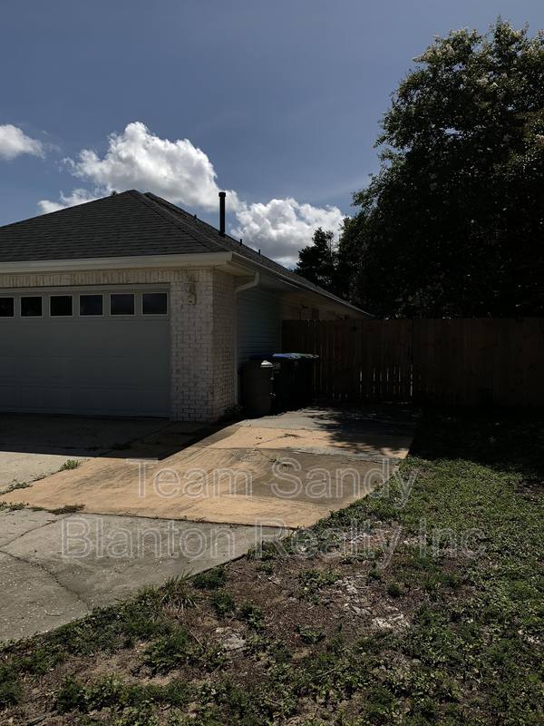 House for rent at 2232 Orion Lake Dr, Navarre, FL 32566