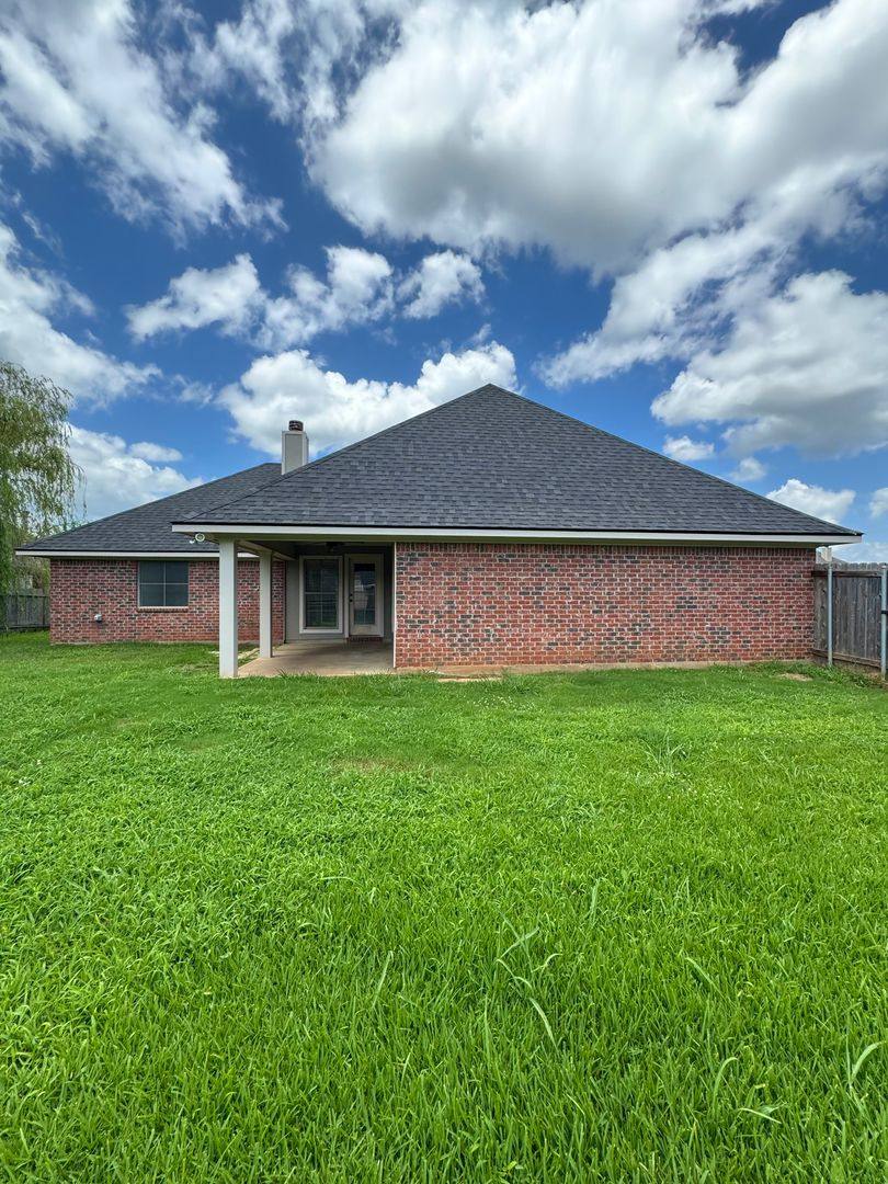 House for rent at 111 Fitzwilliam St, Haughton, LA 71037