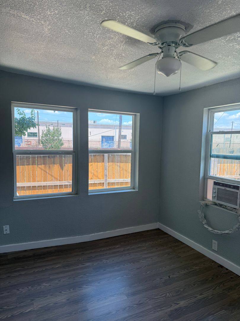Apartment for rent at 6602 Ave R, Houston, TX 77011