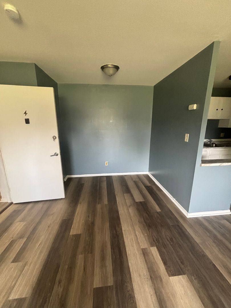 Apartment for rent at 15412 Maple Park Dr, Maple Heights, OH 44137