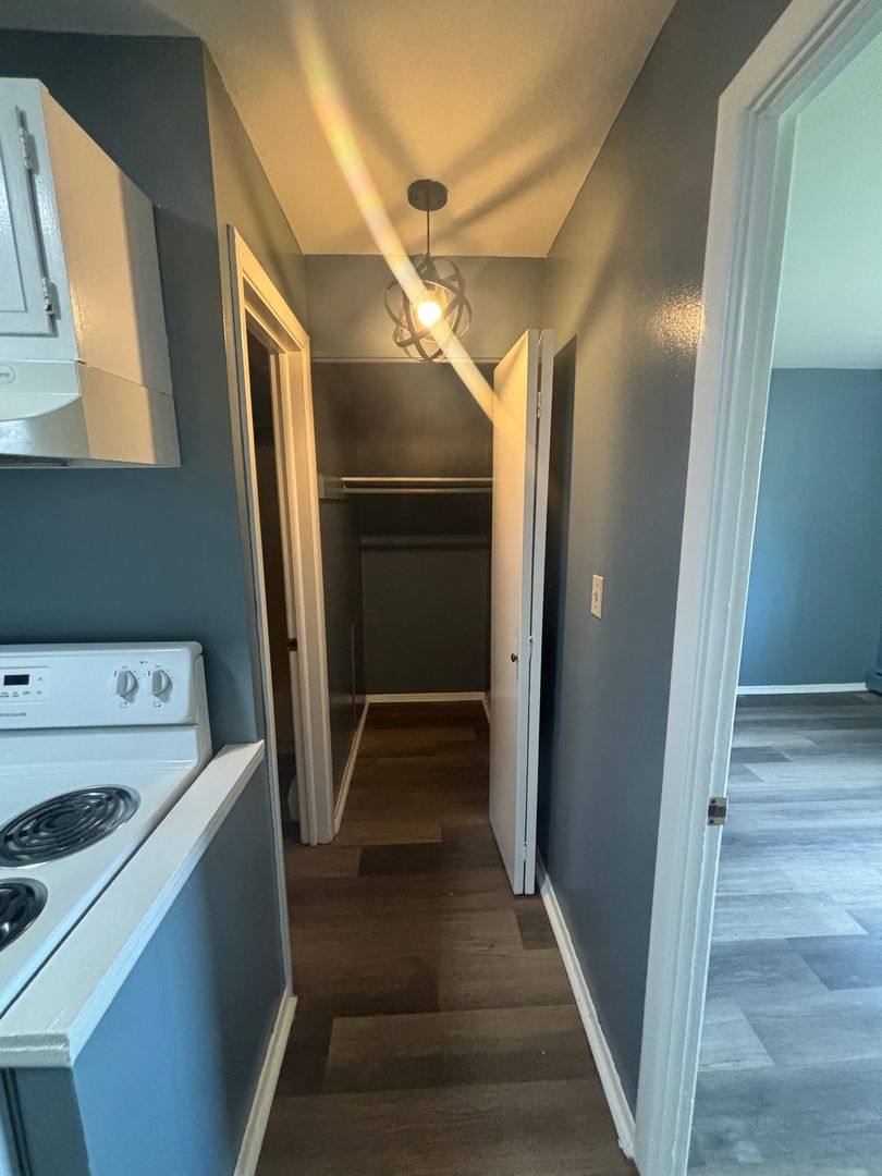 Apartment for rent at 15412 Maple Park Dr, Maple Heights, OH 44137