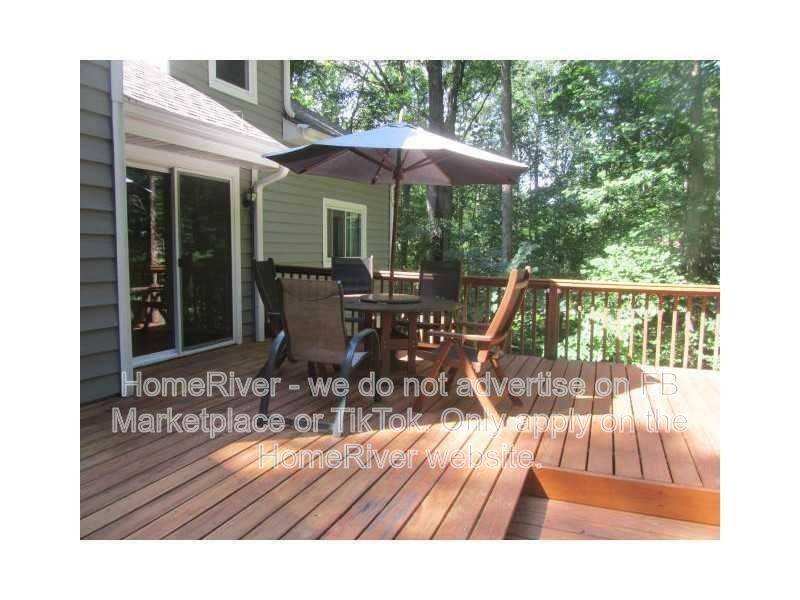 House for rent at 9160 Martin Rd, Roswell, GA 30076