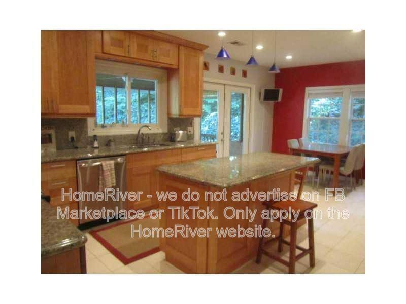 House for rent at 9160 Martin Rd, Roswell, GA 30076
