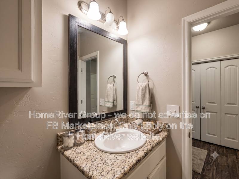 Apartment for rent at 11208 Coachmans Rd, Yukon, OK 73099