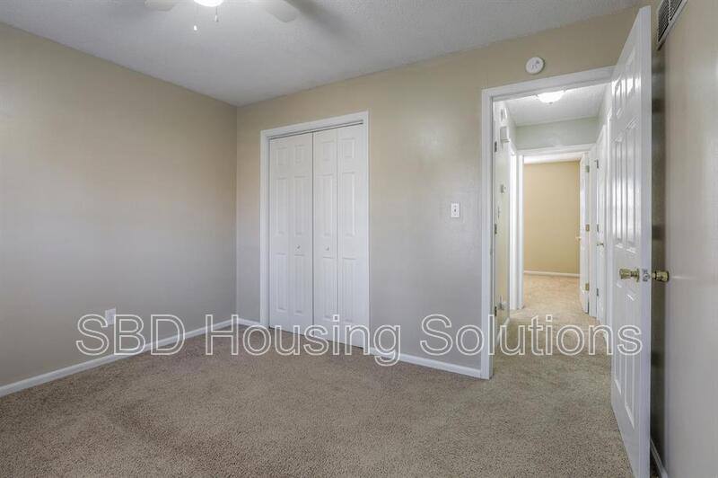 Apartment for rent at 701 NE Columbus #A, Lees Summit, MO 64063