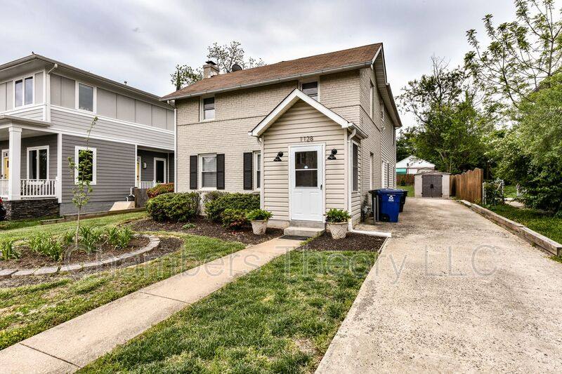 House for rent at 1128 N Kentucky St, Arlington, VA 22205