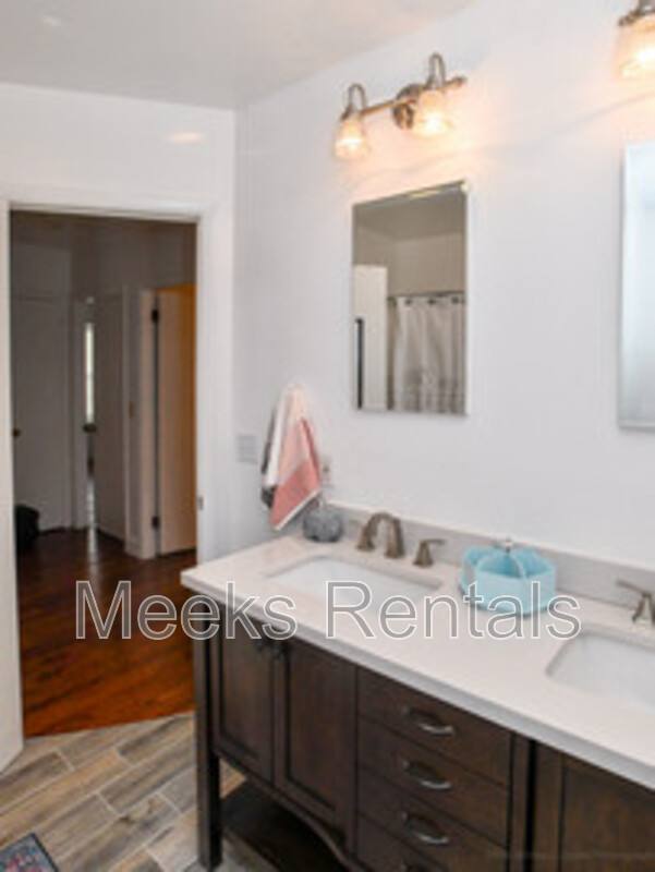 Apartment for rent at 1680 6th Ave #8 Space L, Huntington, WV 25703