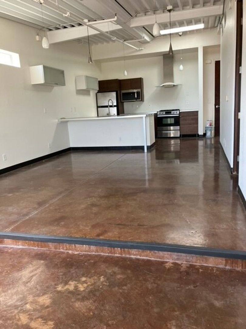 Apartment for rent at 701 Shadow Lane, Las Vegas, NV 89106