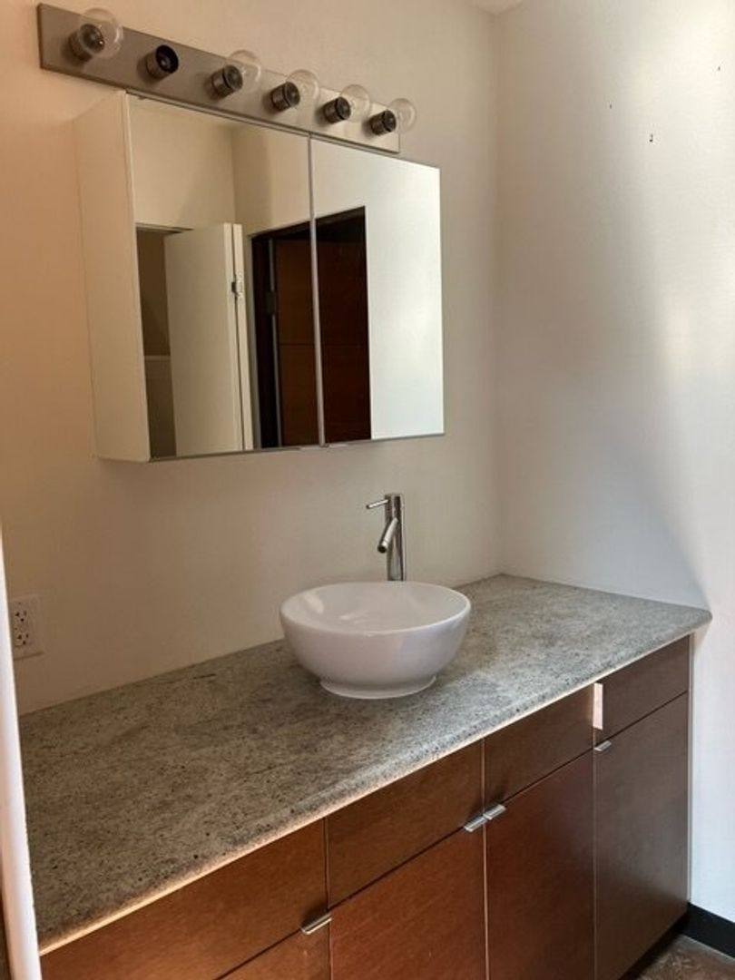 Apartment for rent at 701 Shadow Lane, Las Vegas, NV 89106