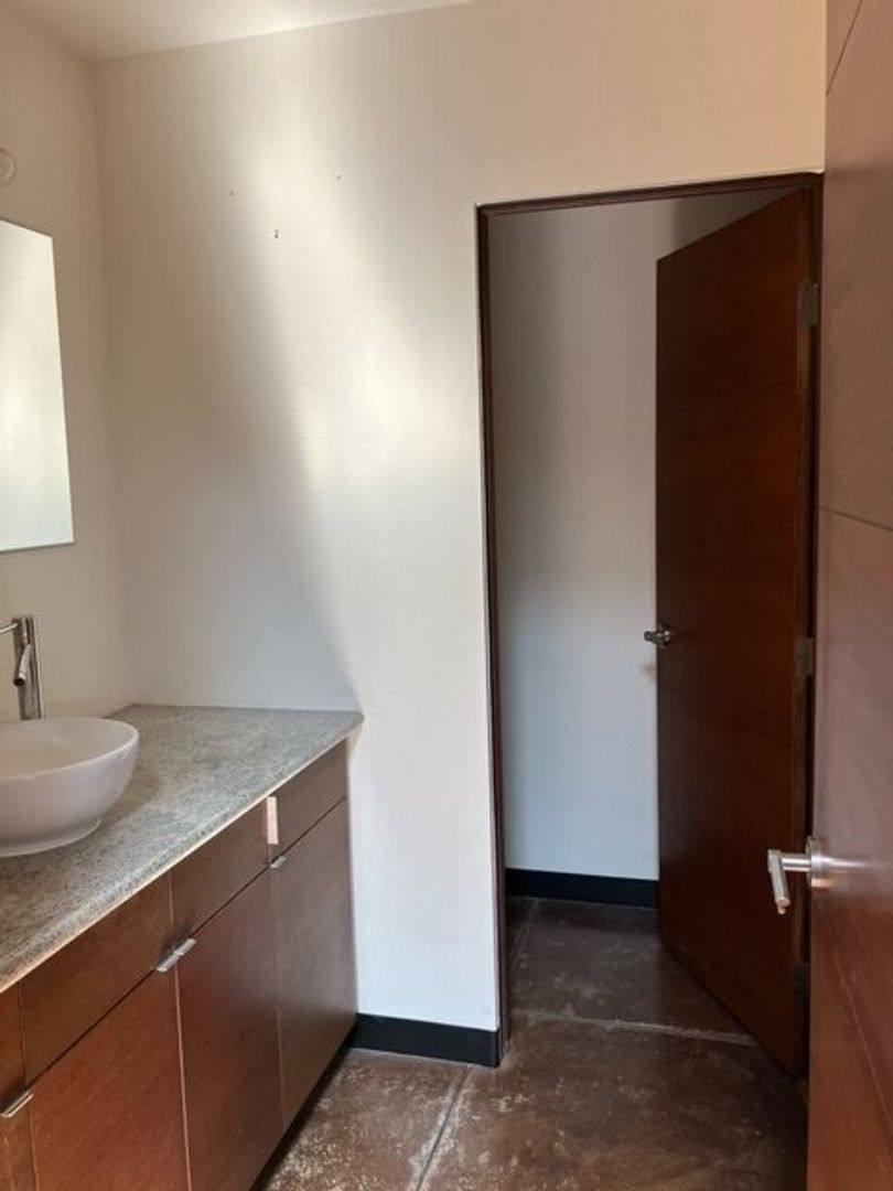 Apartment for rent at 701 Shadow Lane, Las Vegas, NV 89106