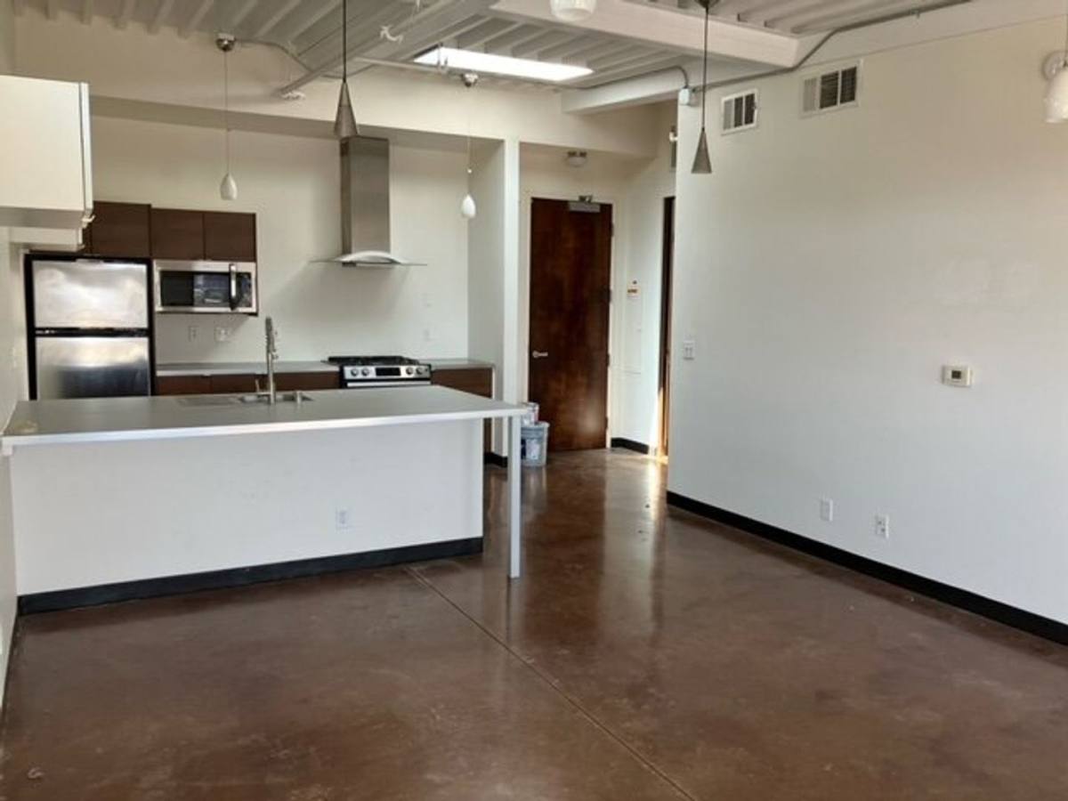 Apartment for rent at 701 Shadow Lane, Las Vegas, NV 89106
