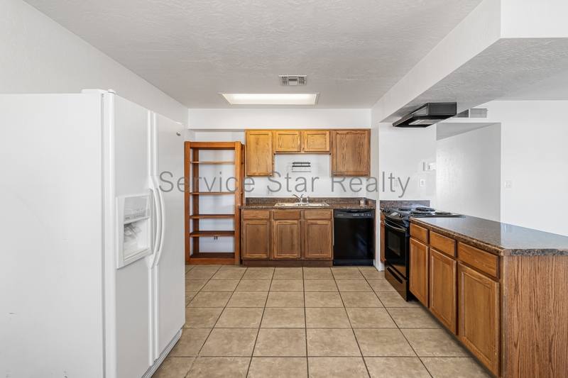 House for rent at 1158 W Hillview St, Mesa, AZ 85201