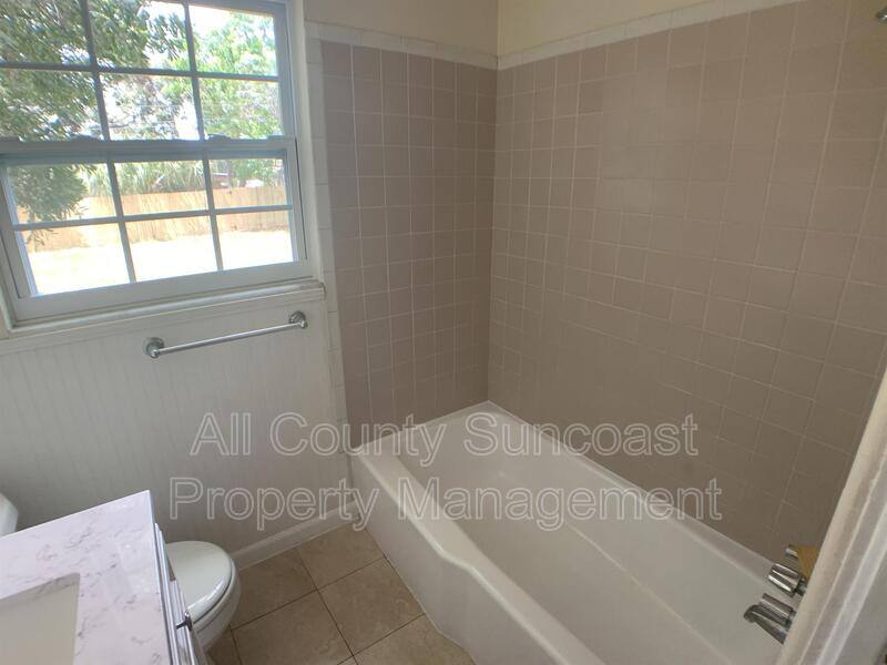 House for rent at 7619 32nd Ave N, Saint Petersburg, FL 33710