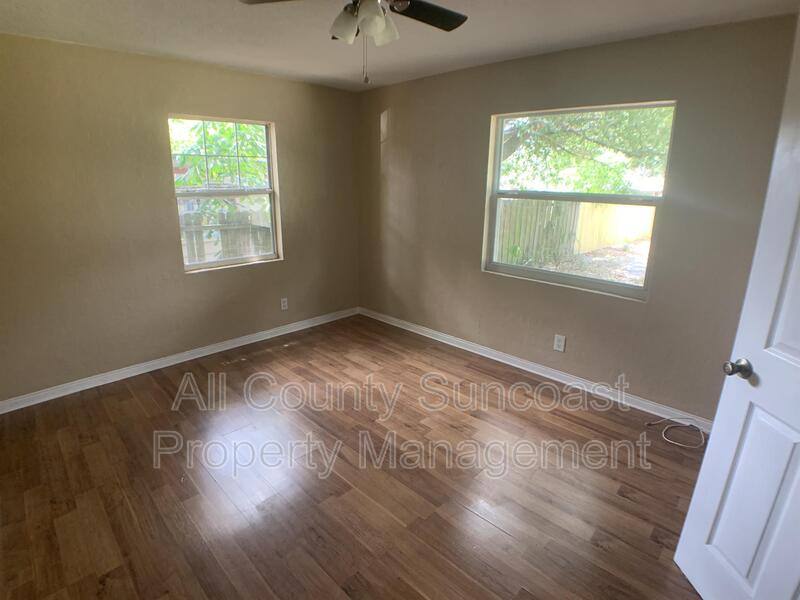 House for rent at 7619 32nd Ave N, Saint Petersburg, FL 33710