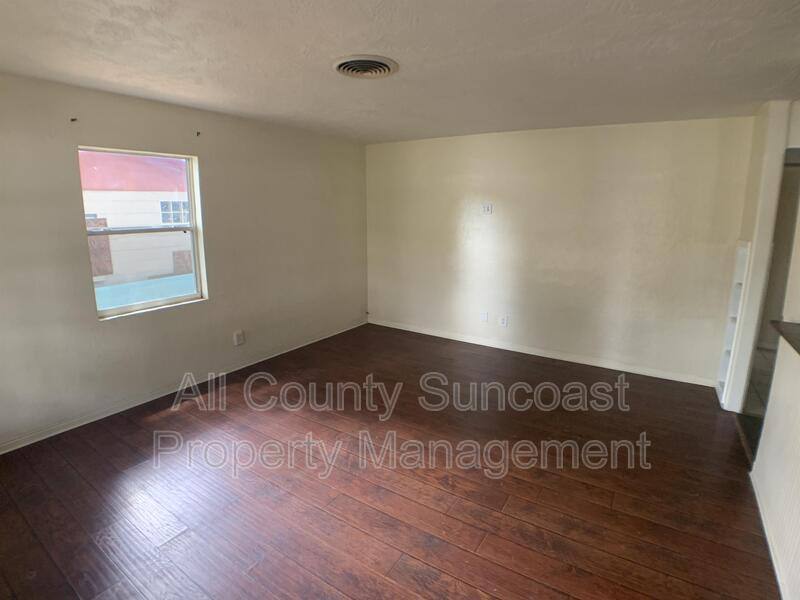 House for rent at 7619 32nd Ave N, Saint Petersburg, FL 33710