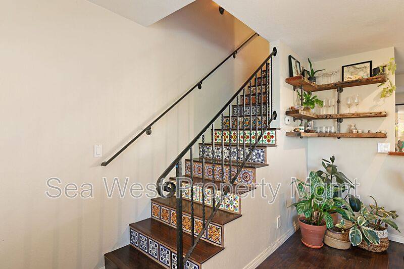 Townhouse for rent at 1680 Coast Highway 101 #3, Encinitas, CA 92024