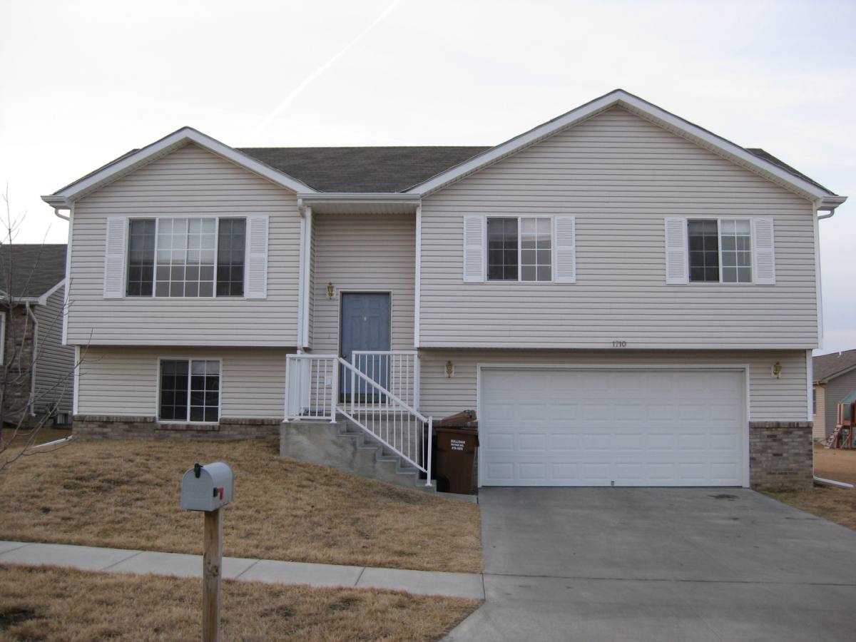 House for rent at 1621 Blackhawk, Lincoln, NE 68521
