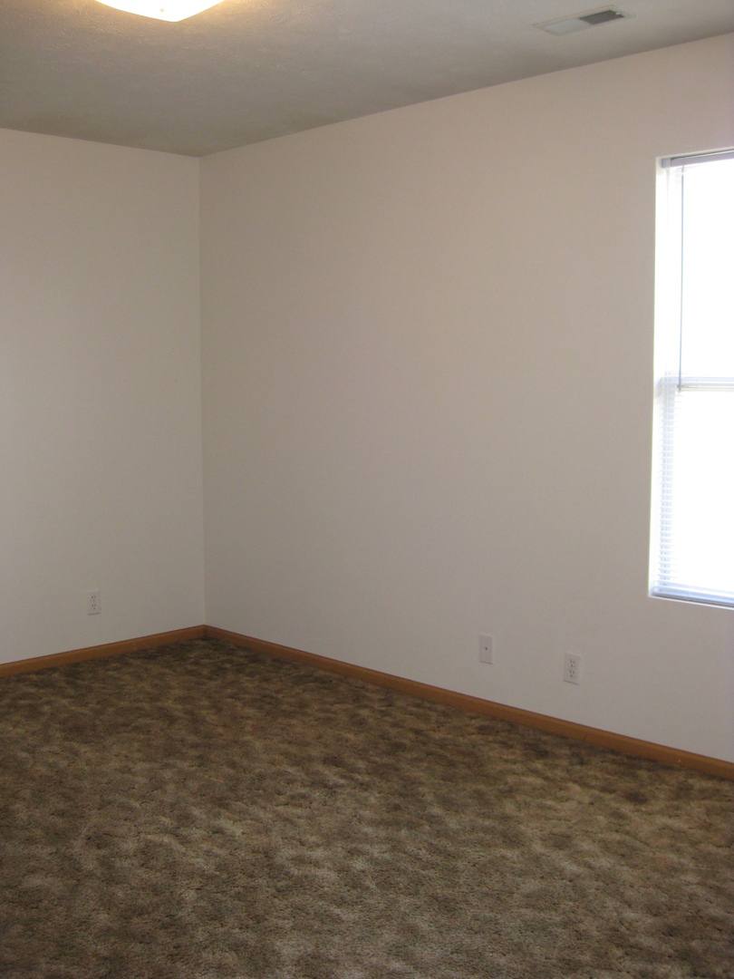 Apartment for rent at 556-558 Lamont, Lincoln, NE 68521