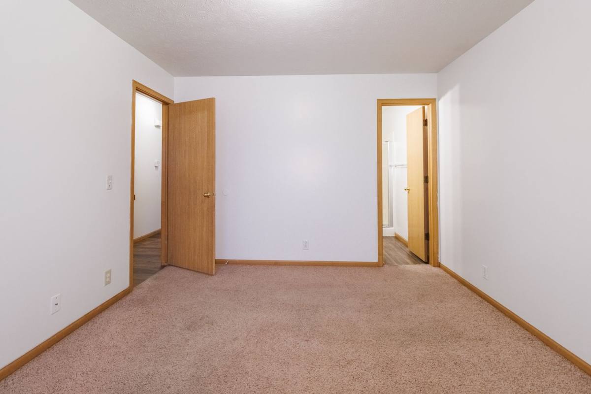 Apartment for rent at 600-602 Lamont, Lincoln, NE 68521