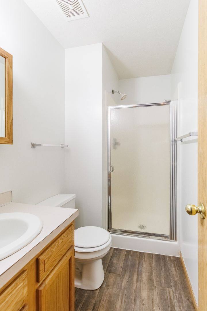 Apartment for rent at 600-602 Lamont, Lincoln, NE 68521