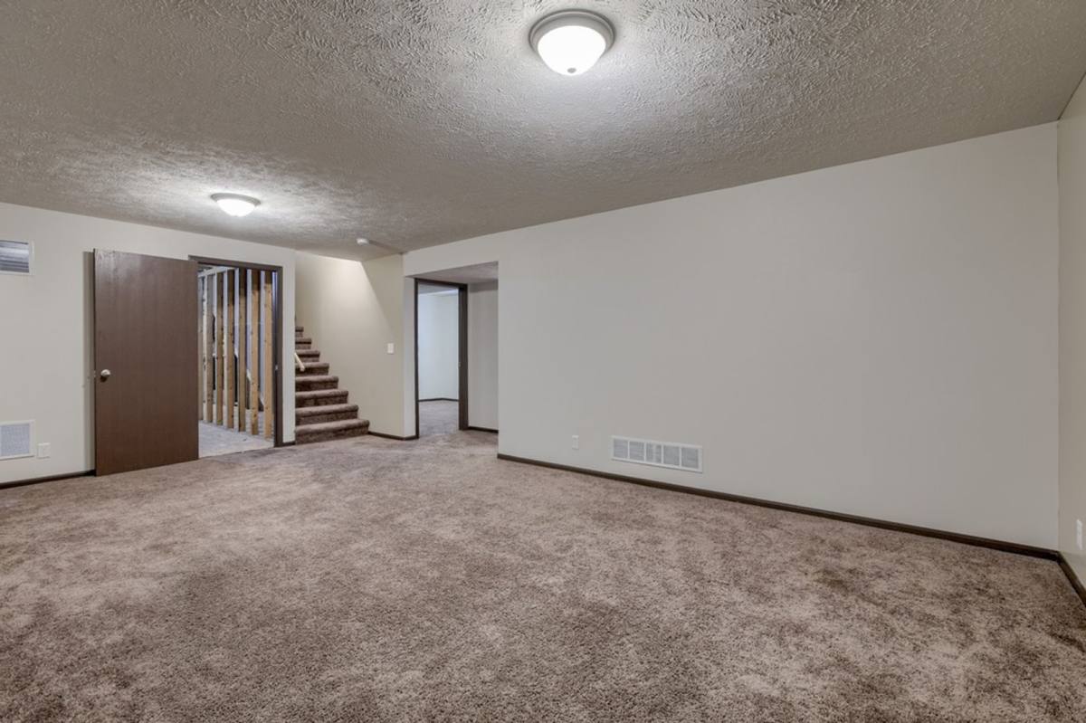 Apartment for rent at 2644-48 W Timberlake Dr, Lincoln, NE 68522