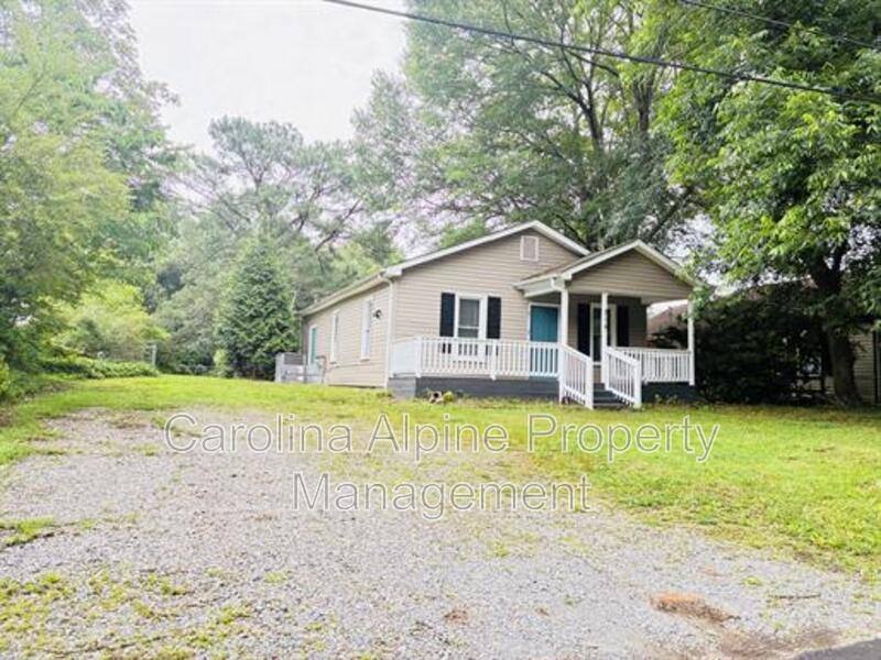 House for rent at 514 S Maple St, Dallas, NC 28034
