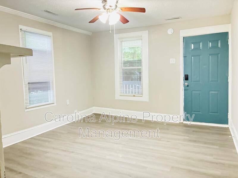 House for rent at 514 S Maple St, Dallas, NC 28034