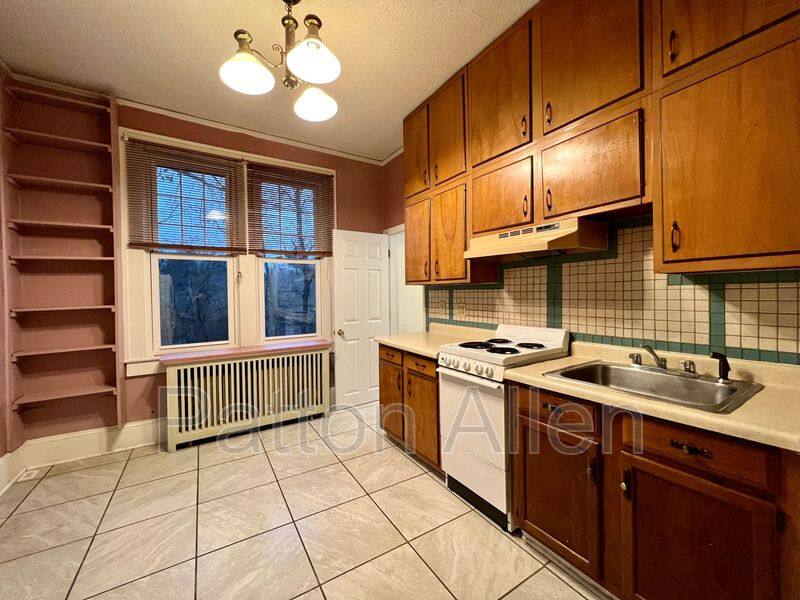 Apartment for rent at 130 Edwin Place #1, Asheville, NC 28801