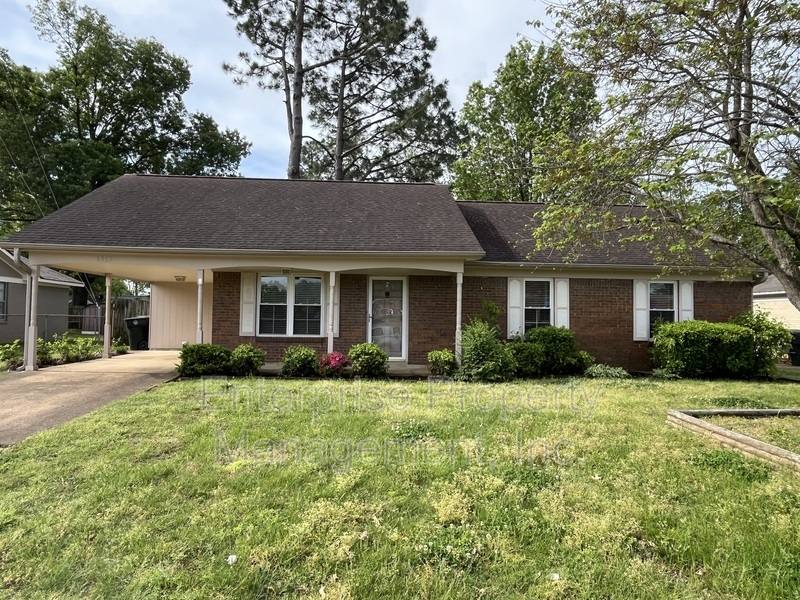 House for rent at 6967 Dawnhill Rd, Memphis, TN 38135